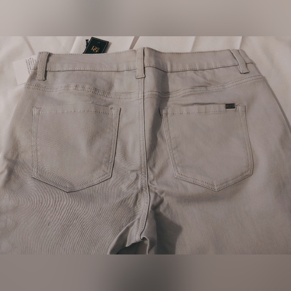 NWOT DG2 Diane Gilman Gray Studded Pants sz 12P - Picture 5 of 7